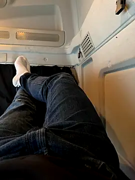 Snapshot of Dan_NFS chatting on October 2, 2025, 6:20 am Dan NFS online show from October 2, 2025, 6:20 am