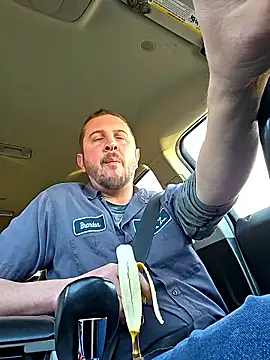 Snapshot of MrMechanic38 chatting on February 18, 2026, 1:51 pm MrMechanic38 online show from February 18, 2026, 1:51 pm