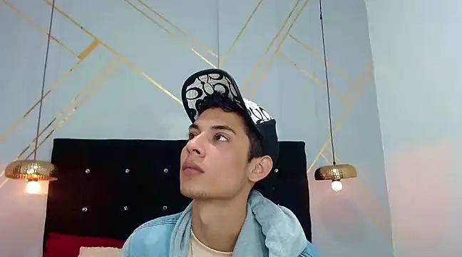Snapshot of Oliver_king_sex chatting on February 10, 2025, 4:47 pm Oliver king sex online show from February 10, 2025, 4:47 pm