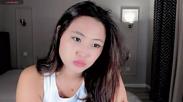 Snapshot of oxxx_me chatting on April 6, 2026, 3:48 am oxxx me online show from April 6, 2026, 3:48 am