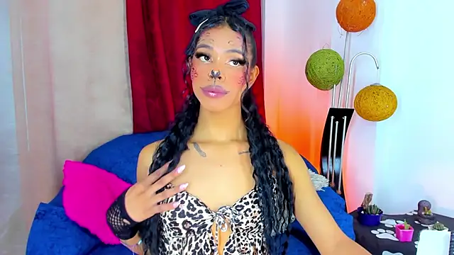 bloom444 online show from October 14, 2025, 11:38 pm