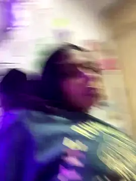 bloom444 online show from November 3, 2025, 2:46 am