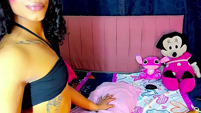 Snapshot of bloom444 chatting on January 7, 2026, 2:47 am bloom444 online show from January 7, 2026, 2:47 am