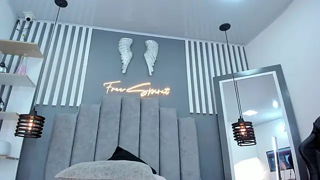 Snapshot of Sofi_ramos chatting on December 18, 2024, 10:35 pm Sofi ramos online show from December 18, 2024, 10:35 pm