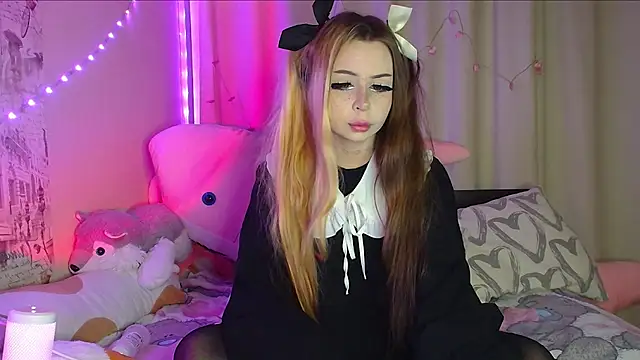 Snapshot of suemeow chatting on March 15, 2025, 12:47 am suemeow online show from March 15, 2025, 12:47 am