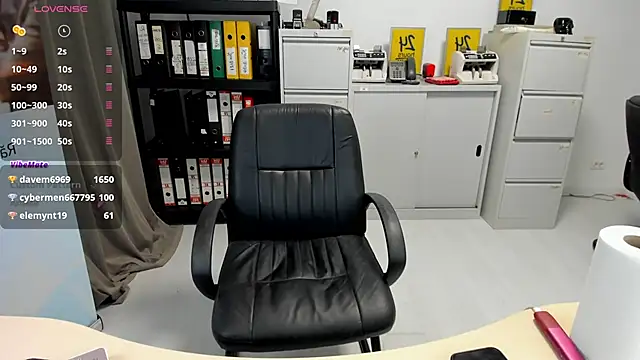 kilenyapatrice online show from December 29, 2024, 5:54 pm