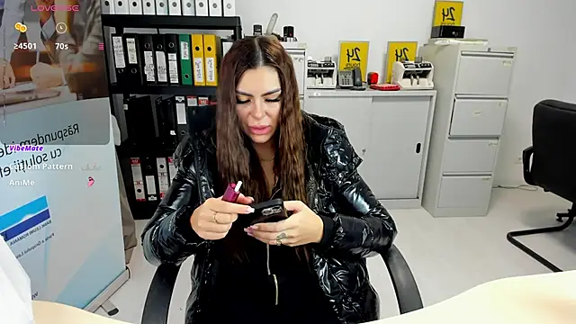 kilenyapatrice online show from January 15, 2025, 12:36 pm