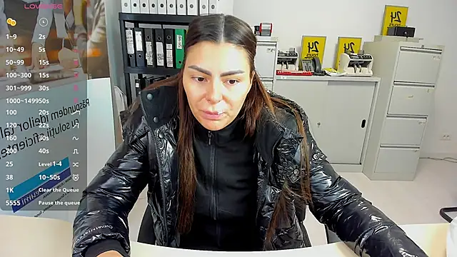 kilenyapatrice online show from February 27, 2025, 1:07 pm