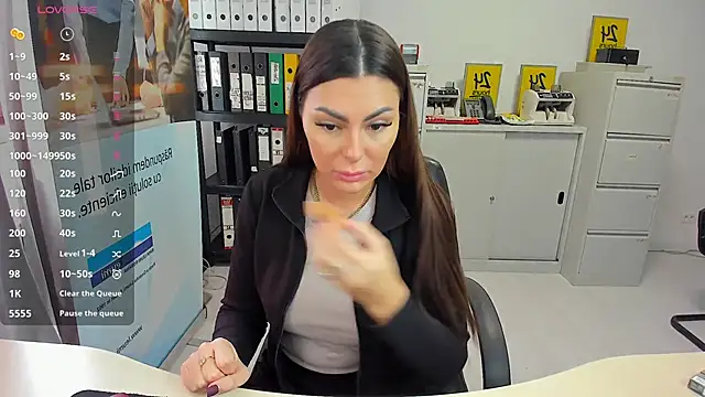 kilenyapatrice online show from March 13, 2025, 12:35 pm