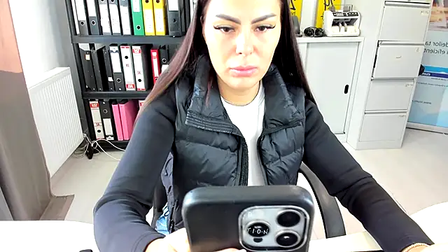 kilenyapatrice online show from September 30, 2025, 11:15 am