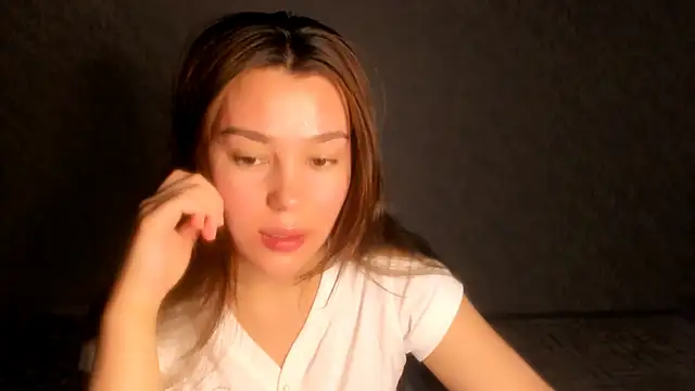 Snapshot of LunaXmii chatting on March 14, 2026, 8:03 pm LunaXmii online show from March 14, 2026, 8:03 pm