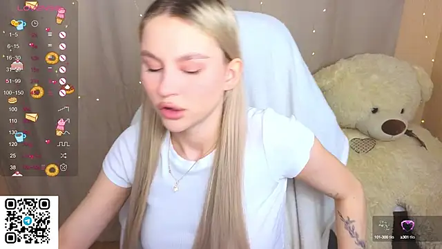 Snapshot of doll_barbieee chatting on October 12, 2025, 10:31 pm doll barbieee online show from October 12, 2025, 10:31 pm