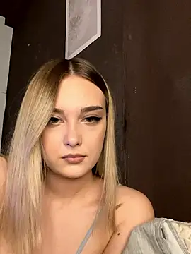 Snapshot of Alisa_Rise chatting on January 10, 2026, 4:31 pm Alisa Rise online show from January 10, 2026, 4:31 pm