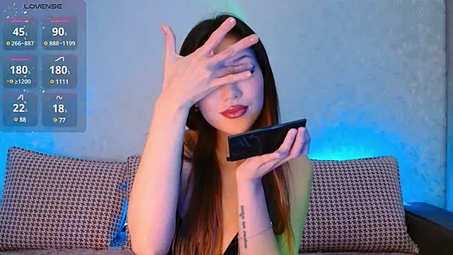 Min Jee  online show from January 7, 2025, 8:13 am