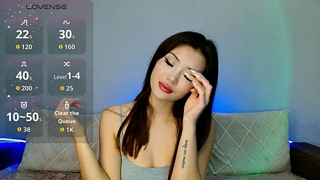 Min Jee  online show from October 17, 2025, 1:31 am