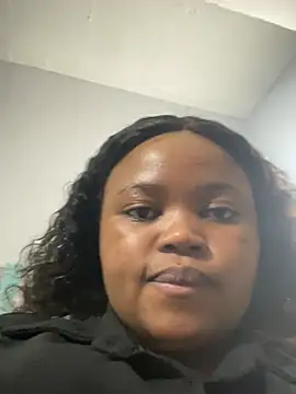 Curveysinaa online show from February 5, 2025, 7:20 pm