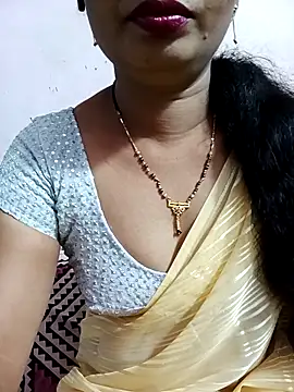 Snapshot of tina_rosy chatting on March 19, 2025, 4:45 pm tina rosy online show from March 19, 2025, 4:45 pm