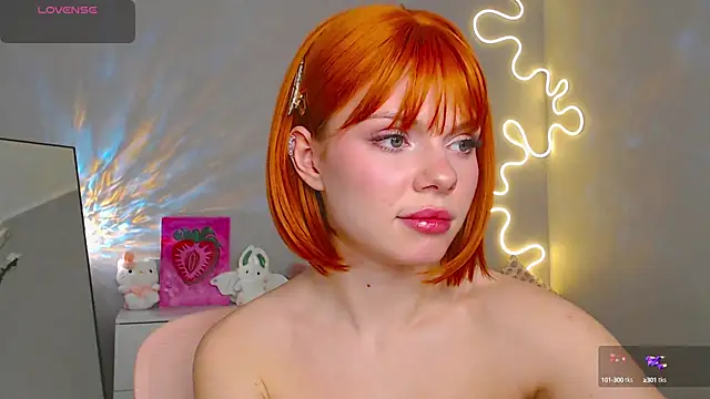 Snapshot of Red__Candy chatting on February 27, 2025, 2:10 pm Red Candy online show from February 27, 2025, 2:10 pm