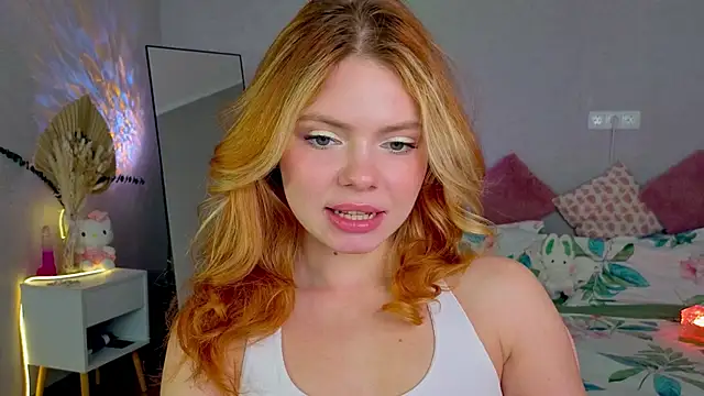 Snapshot of Red__Candy chatting on October 20, 2025, 12:49 pm Red Candy online show from October 20, 2025, 12:49 pm