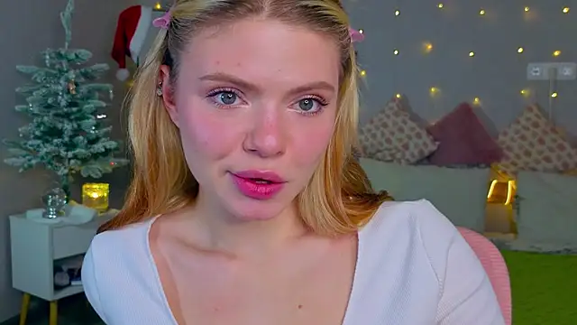 Snapshot of Red__Candy chatting on January 7, 2026, 12:07 pm Red Candy online show from January 7, 2026, 12:07 pm