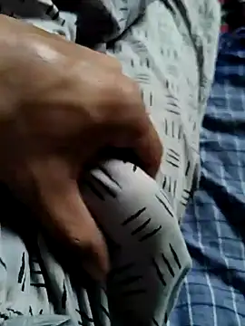 Snapshot of William390 chatting on December 9, 2024, 2:13 am William390 online show from December 9, 2024, 2:13 am