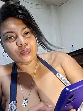 Snapshot of sexypaula-latina4u chatting on December 27, 2024, 11:10 pm sexypaula-latina4u online show from December 27, 2024, 11:10 pm