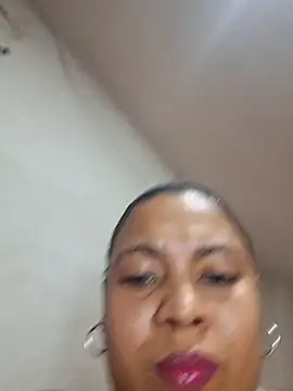 Snapshot of sexypaula-latina4u chatting on January 14, 2025, 8:52 am sexypaula-latina4u online show from January 14, 2025, 8:52 am