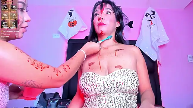 LuciaMoretti  online show from October 31, 2025, 1:34 pm