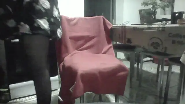 Snapshot of Ely_Elenita chatting on January 8, 2026, 5:37 pm Ely Elenita online show from January 8, 2026, 5:37 pm