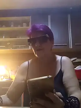 Snapshot of Ely_Elenita chatting on March 31, 2026, 6:52 pm Ely Elenita online show from March 31, 2026, 6:52 pm