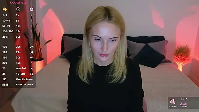 AlisssaRose online show from October 21, 2025, 9:26 pm