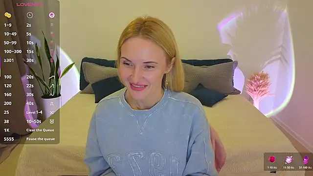 AlisssaRose online show from December 4, 2025, 9:34 pm