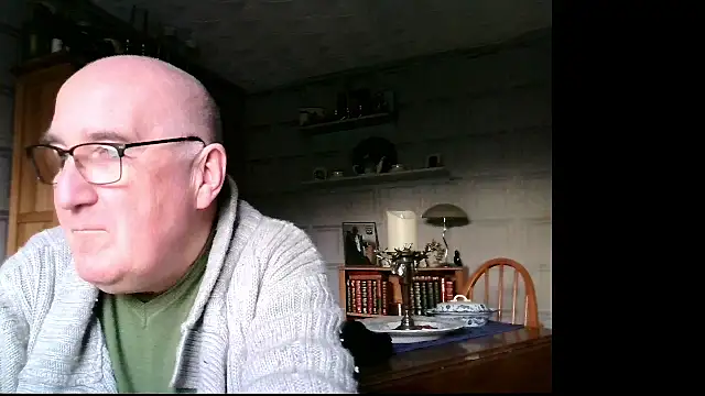 Snapshot of Adamdaddybear chatting on January 6, 2025, 3:19 pm Adamdaddybear online show from January 6, 2025, 3:19 pm