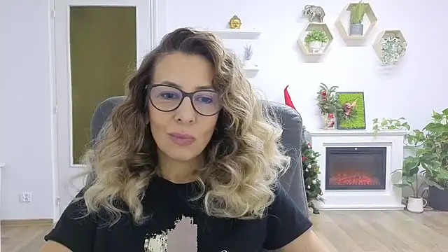 SukyGirl online show from December 2, 2025, 10:53 am