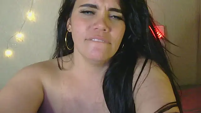 Snapshot of blue_angel33 chatting on January 21, 2025, 7:58 am blue angel33 online show from January 21, 2025, 7:58 am