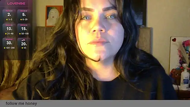 Snapshot of blue_angel33 chatting on November 26, 2025, 2:12 am blue angel33 online show from November 26, 2025, 2:12 am