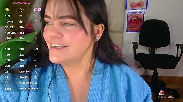 Snapshot of blue_angel33 chatting on February 10, 2026, 2:26 am blue angel33 online show from February 10, 2026, 2:26 am