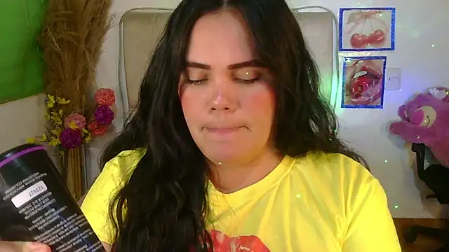 Snapshot of blue_angel33 chatting on February 25, 2026, 3:16 am blue angel33 online show from February 25, 2026, 3:16 am