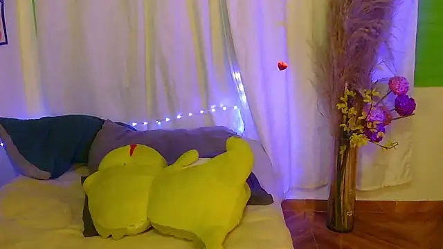 Snapshot of blue_angel33 chatting on March 16, 2026, 2:28 am blue angel33 online show from March 16, 2026, 2:28 am