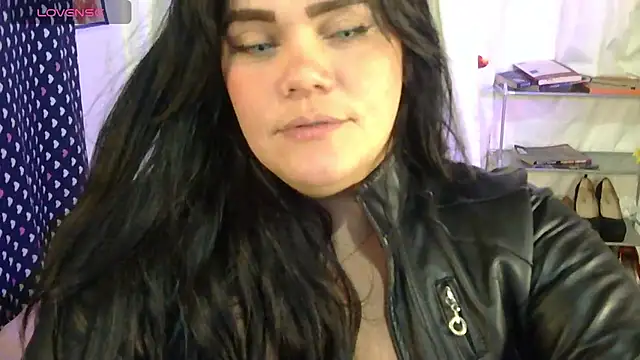Snapshot of blue_angel33 chatting on April 26, 2026, 3:15 am blue angel33 online show from April 26, 2026, 3:15 am