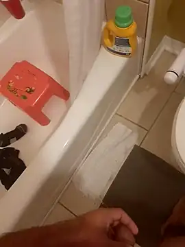 cryptoman1119 online show from December 4, 2024, 1:31 pm