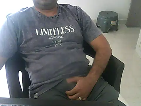 cryptoman1119 online show from February 26, 2026, 7:40 am