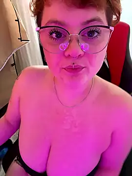 Snapshot of Sweetleeahxx chatting on January 14, 2026, 7:08 pm Sweetleeahxx online show from January 14, 2026, 7:08 pm