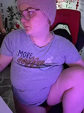 Snapshot of Sweetleeahxx chatting on March 7, 2026, 12:13 pm Sweetleeahxx online show from March 7, 2026, 12:13 pm