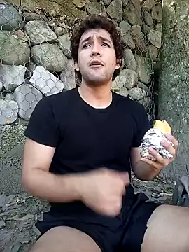 FreyrStyle online show from December 11, 2024, 2:11 pm