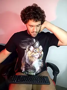 FreyrStyle online show from December 24, 2024, 2:12 pm