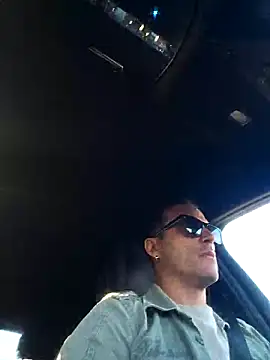 Snapshot of Lucas___81 chatting on October 24, 2025, 8:00 am Lucas 81 online show from October 24, 2025, 8:00 am