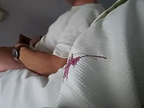 Snapshot of Lucas___81 chatting on November 17, 2025, 1:28 pm Lucas 81 online show from November 17, 2025, 1:28 pm