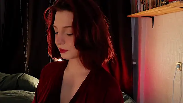 Snapshot of LisaVamp chatting on February 10, 2026, 10:58 pm LisaVamp online show from February 10, 2026, 10:58 pm