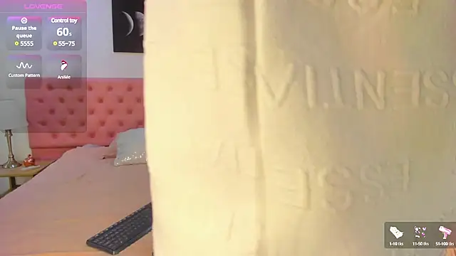 Snapshot of Latrellx7 chatting on January 10, 2025, 12:04 pm Latrellx7 online show from January 10, 2025, 12:04 pm